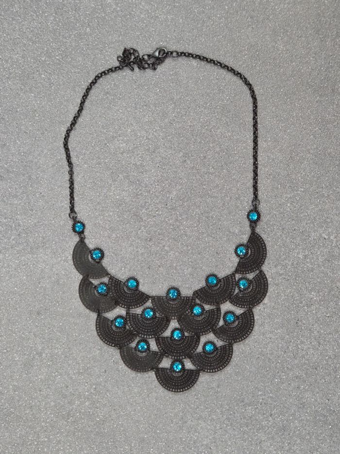 Collier fantaisie noir/bleu