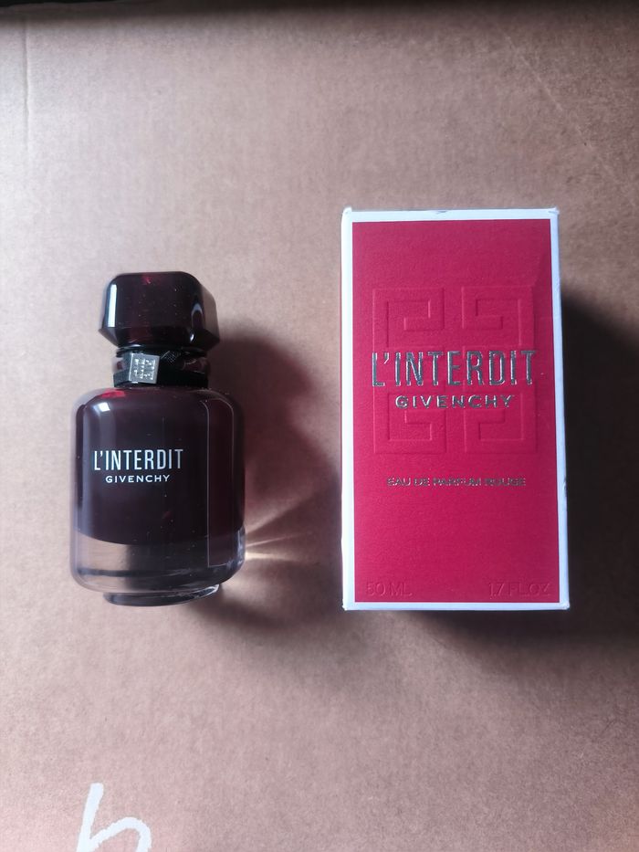 L'interdit rouge givenchy eau de parfum