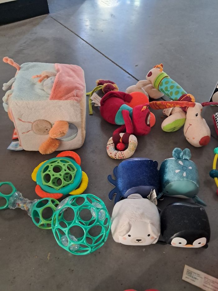Lot jouets bébé - photo numéro 6