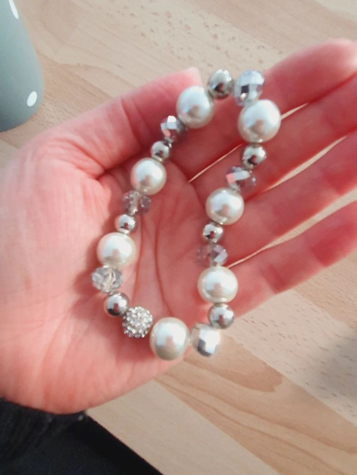 Bracelet fantaisie blanc et gris - photo numéro 3