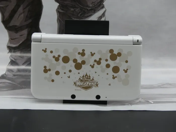 Nintendo 3DS LL – Magic Castle Edition – Version Jap – TBE - photo numéro 2