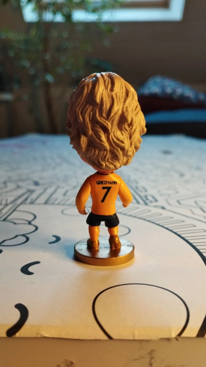 Petite figurine football neuve Antoine Griezmann Atletico Madrid - photo numéro 2