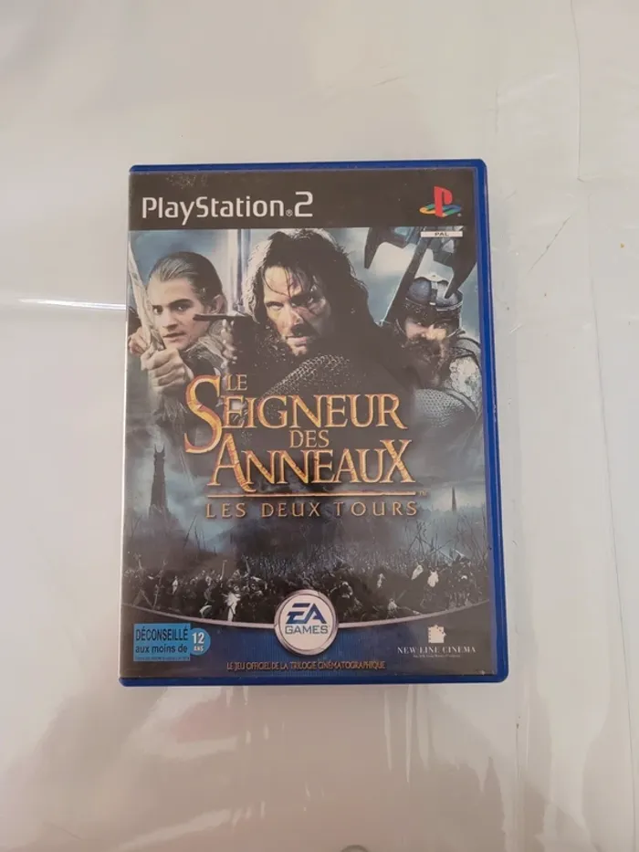 Jeu PS2 le seigneurs des anneaux les deux tours
