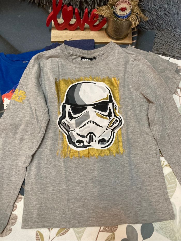 4 tshirts manches longues Licence 8 ans - photo numéro 2