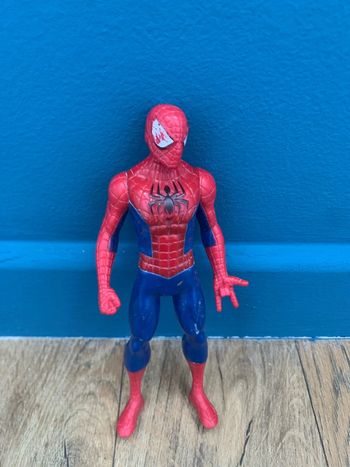 figurine spiderman