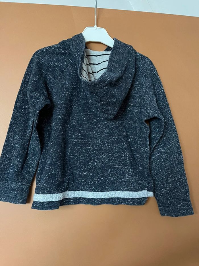 Sweat Esprit 6/7 ans , 116/122 - photo numéro 2