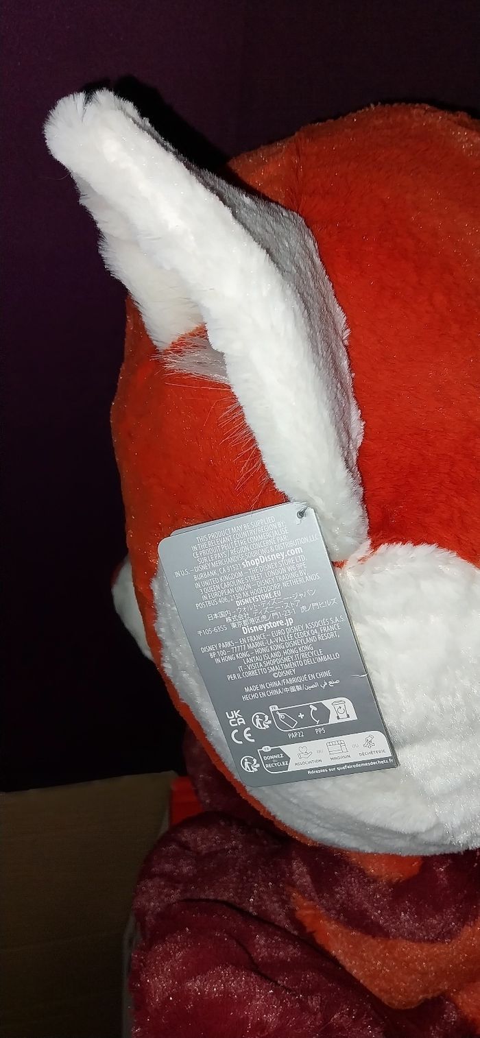 Panda roux big big feet Disney - photo numéro 4