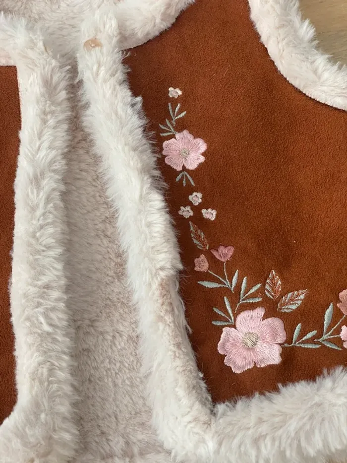 Gilet sans manches - comme neuve - 23 mois - photo numéro 2