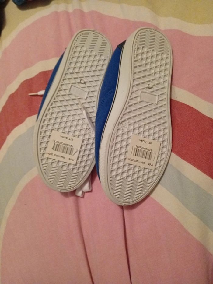Chaussures baskets neuves - photo numéro 2