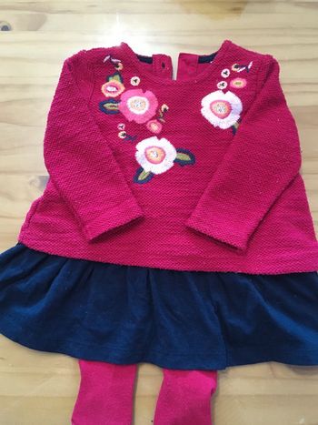 Robe brodée avec collant