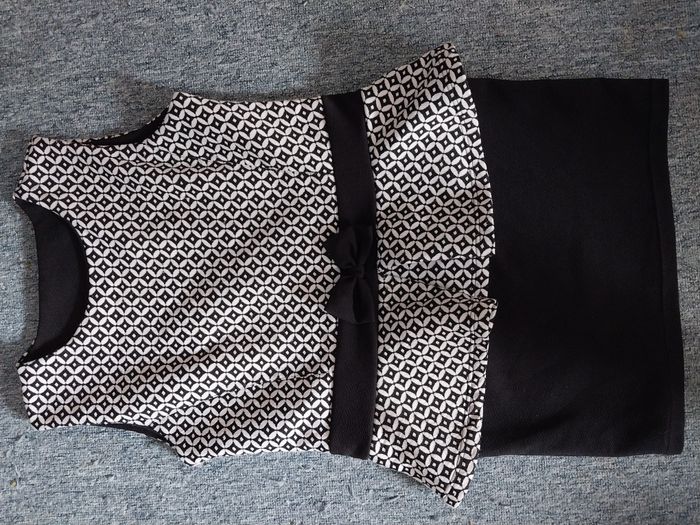 Très Joli Robe Fille Italien Taille 10 ans