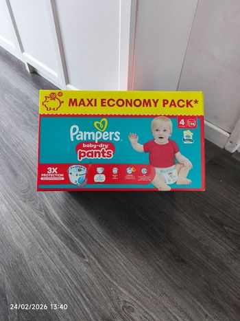 1 carton Pampers Taille 4 pants