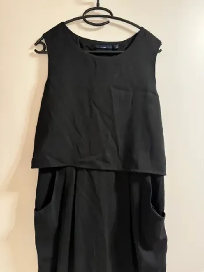 Robe noire dos ouvert - photo numéro 3