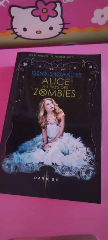 Alice aux pays des zombies