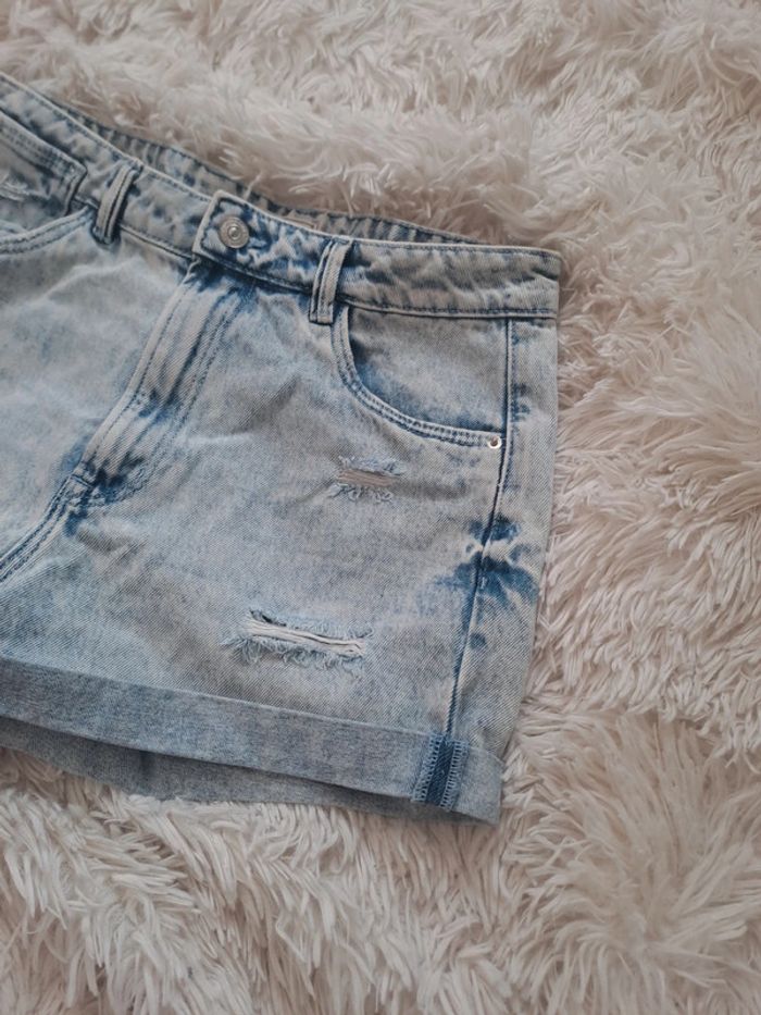 Short en jean Pimkie S - Look d'été + top dispo dans le dressing - photo numéro 3