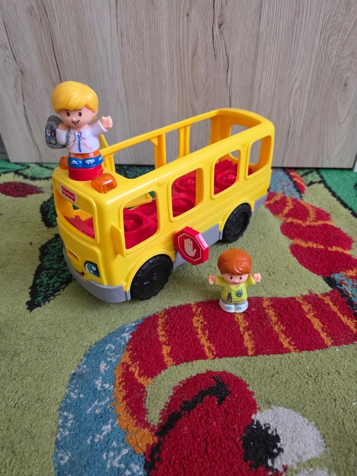 BUS SCOLAIRE FISHER PRICE LITTLE PEOPLE AVEC 2 FIGURINES - photo numéro 3