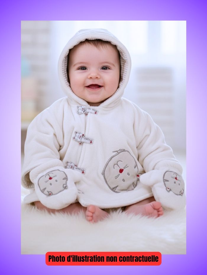 Manteau Bébé Kimono Blanc Petit Kimbaloo – Motif Tête de Chat Mignon – Avec Moufles Assorties – 1 mois, 50 cm – Très Bon État - photo numéro 6