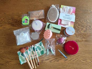 Lot accessoires de maquillage , neuf