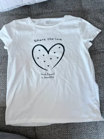 TEE shirt fille Kiabi cœur