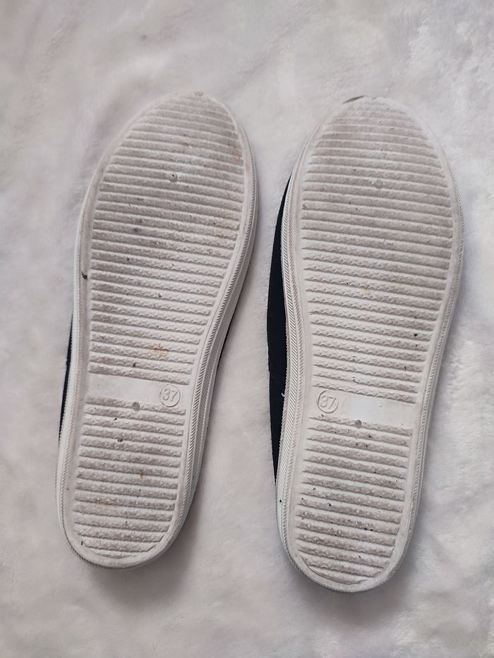 Tennis noir lacets blancs taille 37 - photo numéro 2