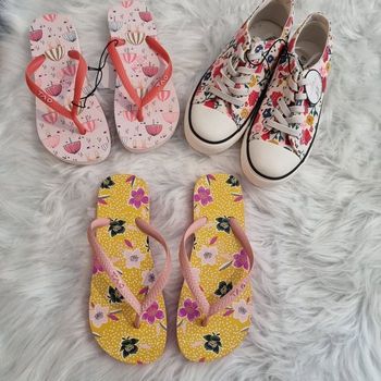 NEUFS🤩🥰🏷 lot tongs et baskets pointure 31 fille 🌺🌺🌺⚘️⚘️