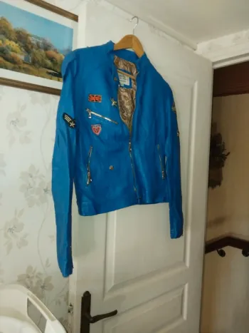 Cuir bleu