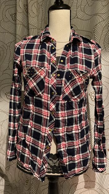 Chemise oodji taille 38 à carreaux et détails clou