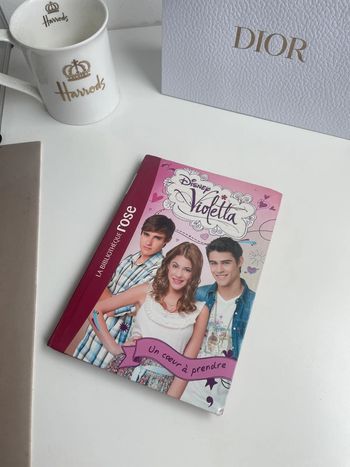 Livre violetta -tome 2 - un cœur à prendre