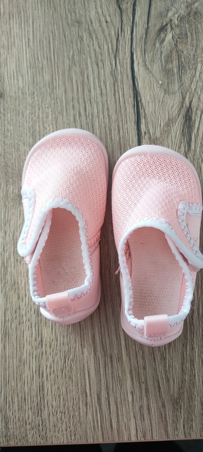 Chaussure Decathlon taille 20 - photo numéro 2