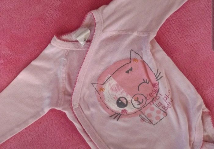 Lot de 3 bodies Absorba taille 3 mois en très bon état - photo numéro 2