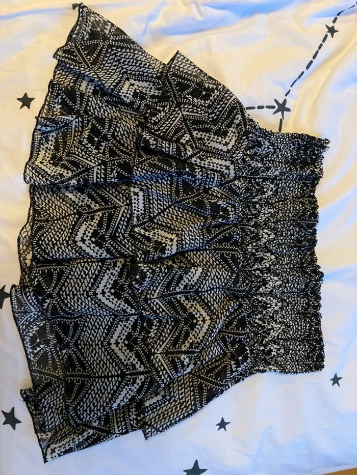 Superbe jupe noire et blanche très légère et agréable à porter || S-M || neuve
