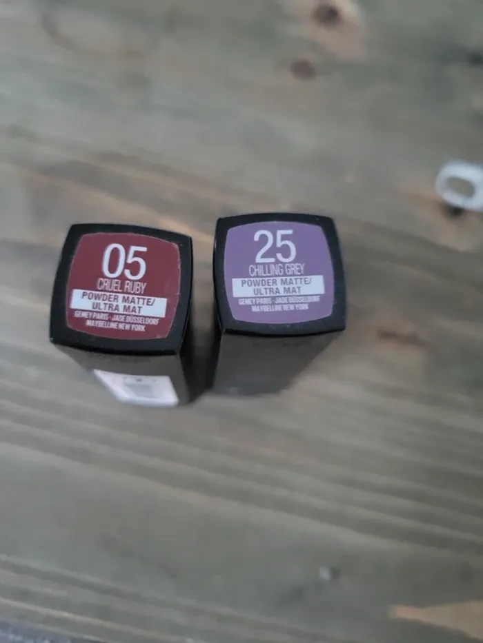 2 rouge à lèvres - photo numéro 3