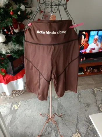 cycliste short  actin kinda classy