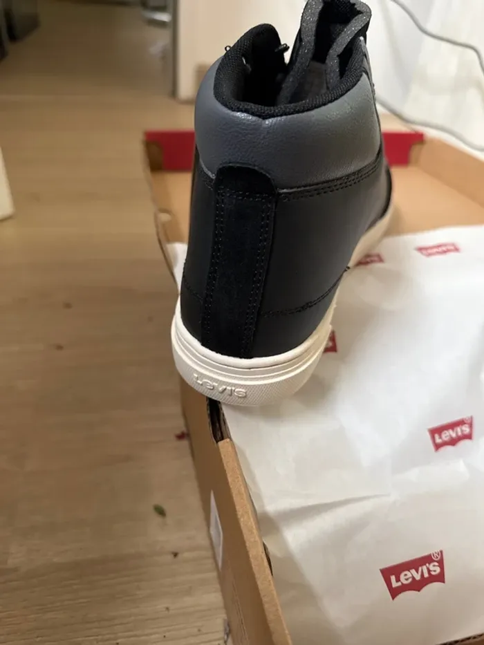 Magnifiques baskets Levi’s neuves avec étiquette pointure 39 - photo numéro 6