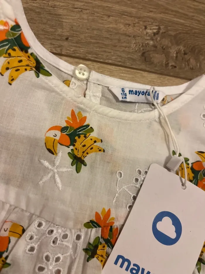 6 ans - chemisier broderie+perroquet Mayoral neuf - photo numéro 2