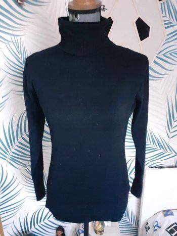 Pull noir col roulé S