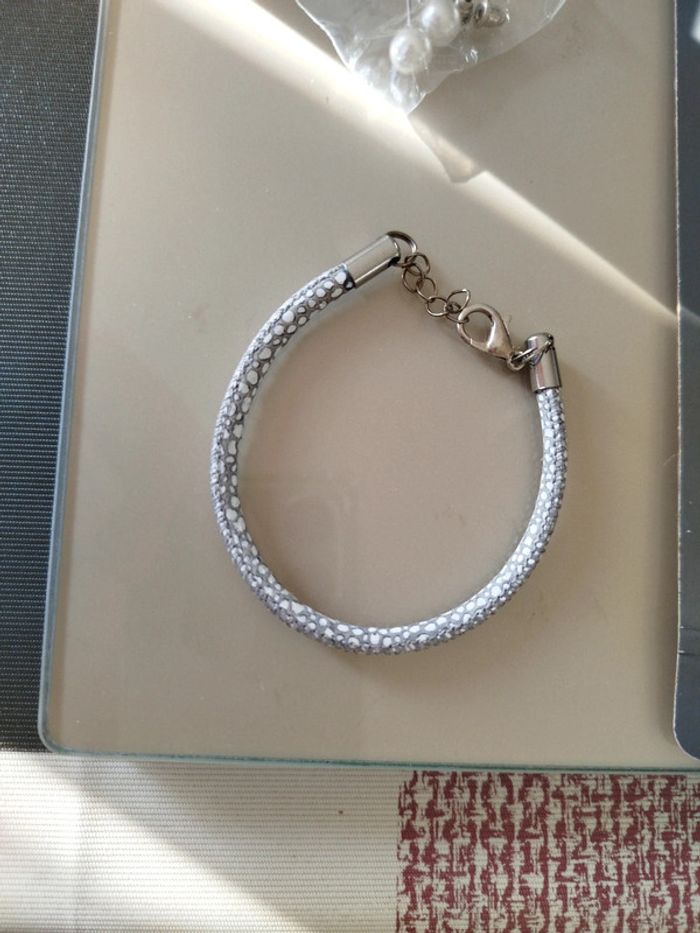 Ensemble de bracelet et boucles d'oreilles - photo numéro 4