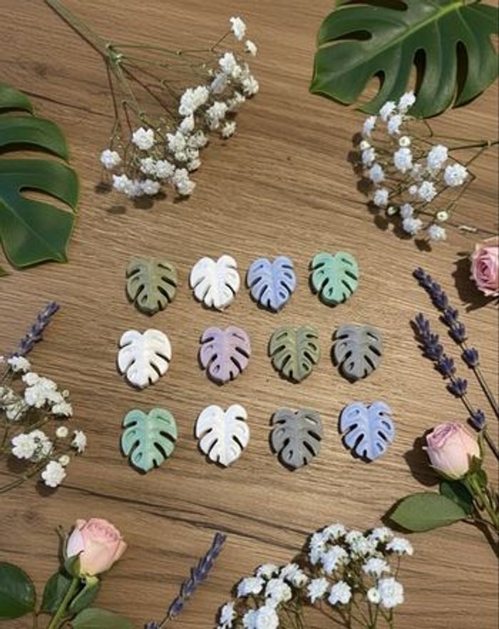 Lot de 12 perles feuille en silicone