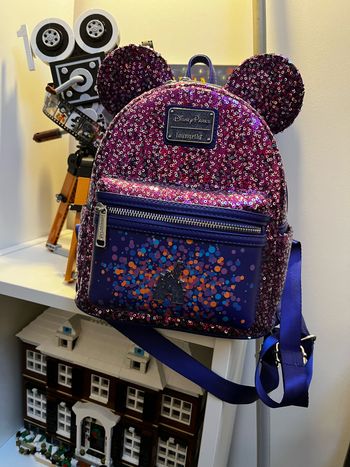 Sac à dos Loungefly pailleté sequin Disneyland Paris 30 eme anniversaire collection Sparkle Colors