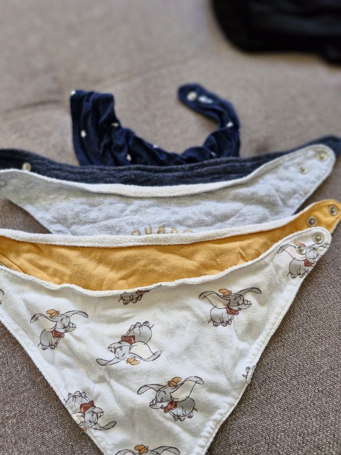 Lot bavoir - photo numéro 2