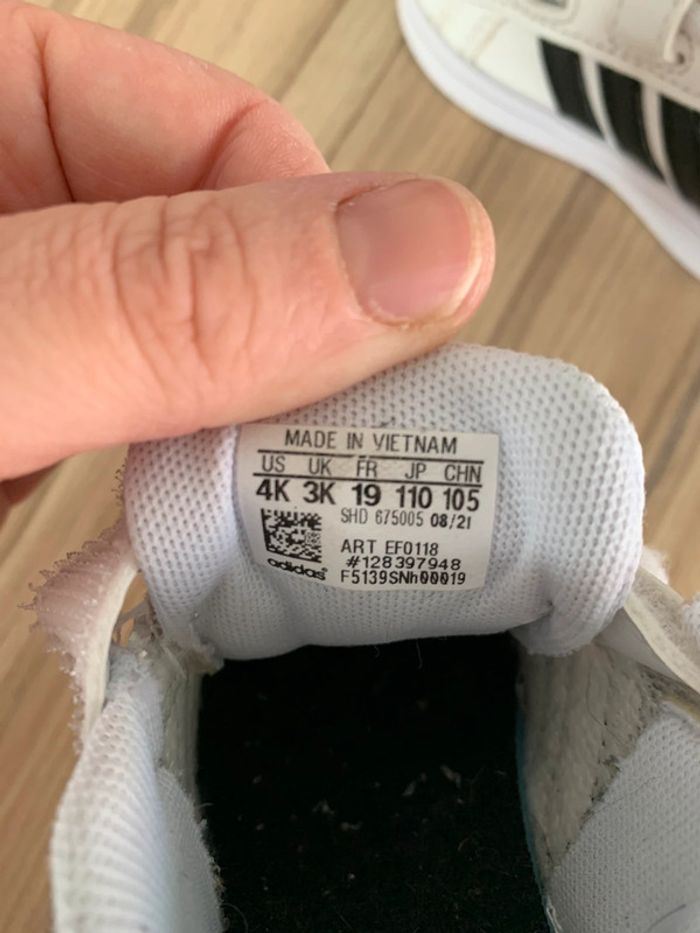 Baskets Adidas en 19 - photo numéro 5