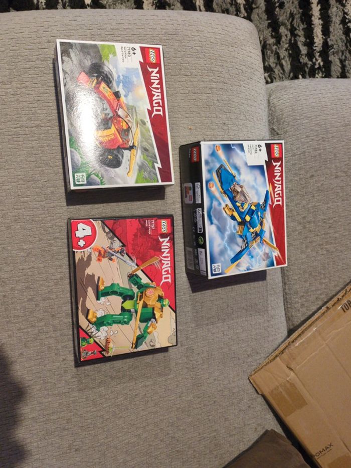 Lot de 3 boîtes de Lego Ninjago