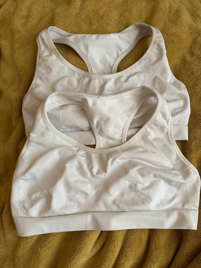 Lot 2 brassières blanches Décathlon
