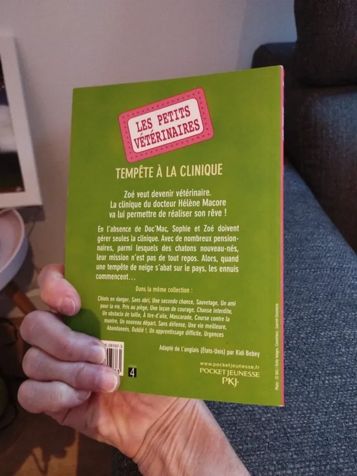 Livre tempête à la clinique les petits vétérinaires - photo numéro 2