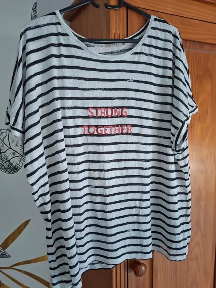 Tee shirt