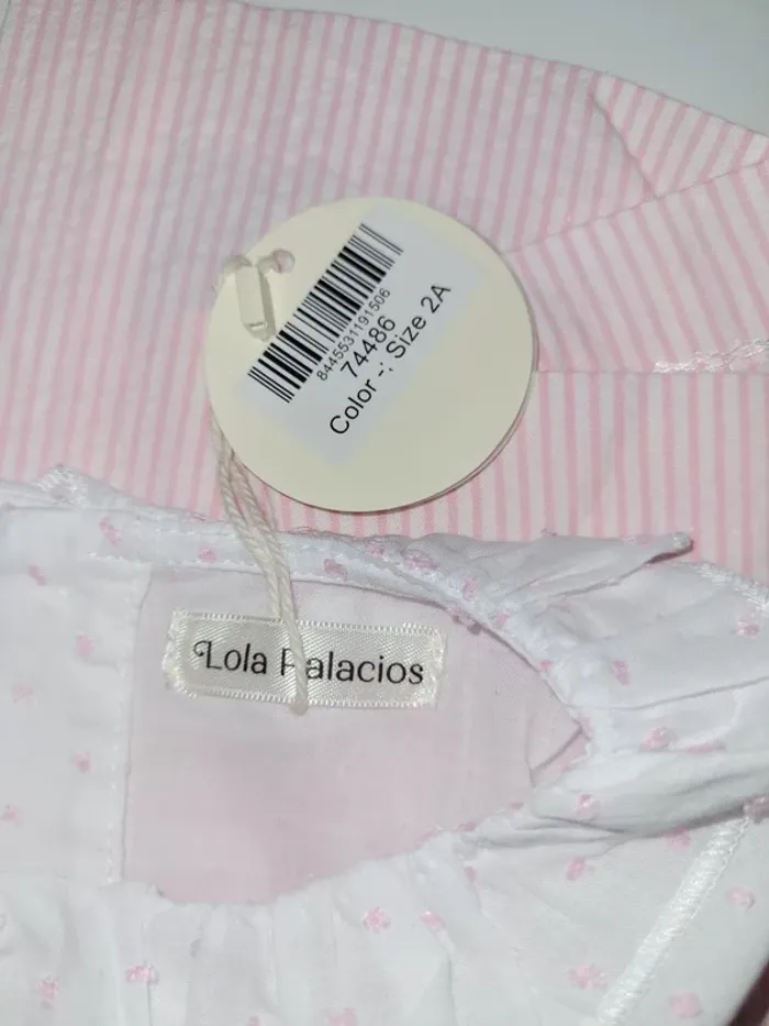 Adorable robe d'été à rayures roses et smocks blancs - Parfaite pour les journées ensoleillées ! - photo numéro 3