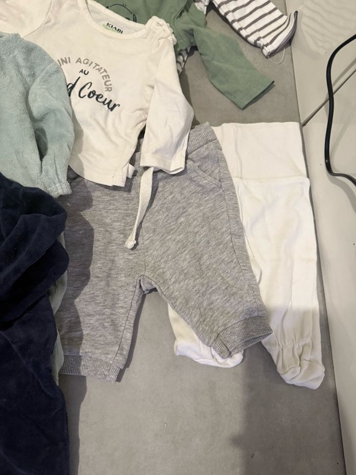 Lots 1 mois garçon - photo numéro 3