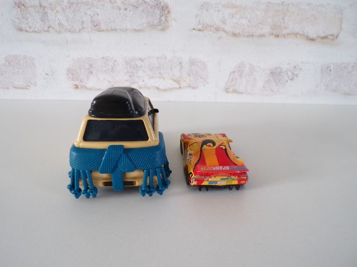 Voitures - Disney - Cars 2 - Pinion Tanaka - Miguel - photo numéro 5