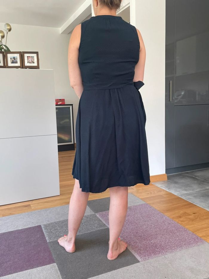 Robe marine Caroll taille 36 - photo numéro 2