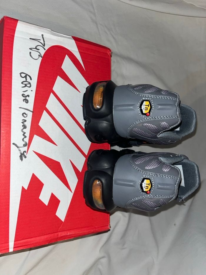 Nike TN grise et orange - photo numéro 8